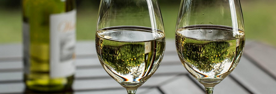 stojak na wino sklep